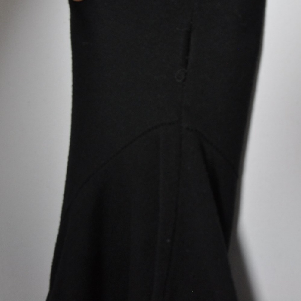 Cottura Long Sleeve V Neck Ruched Black Top Shirt - Picture 3 of 3